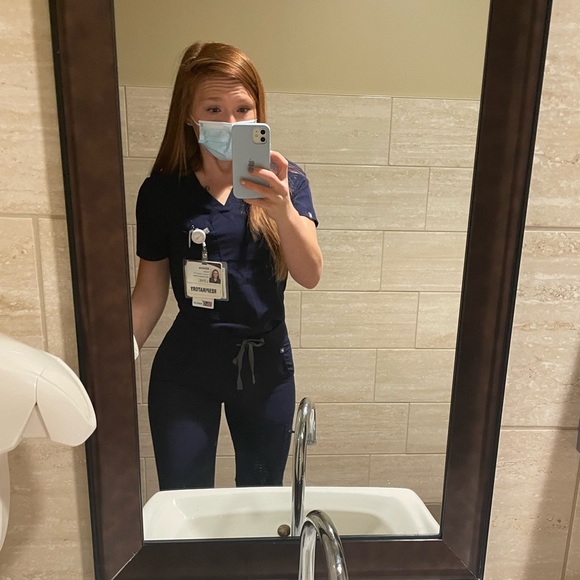 Meet your Posher, Athena - Picture 2 of 7